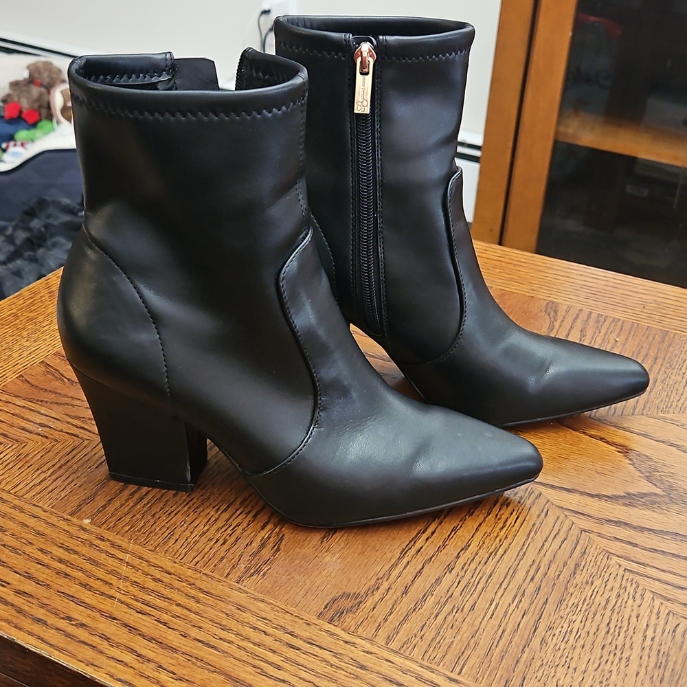Jessica Simpson Black booties - Picture 2 of 5